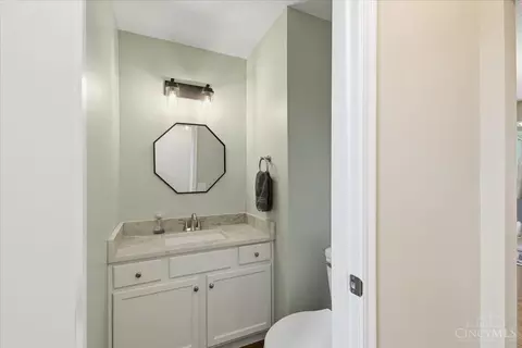 Bath - 6527 Thistle Grv, Morrow, OH 45152 photo 2 of 5