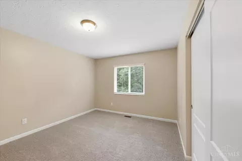 Bedroom - 6527 Thistle Grv, Morrow, OH 45152 photo 2 of 5