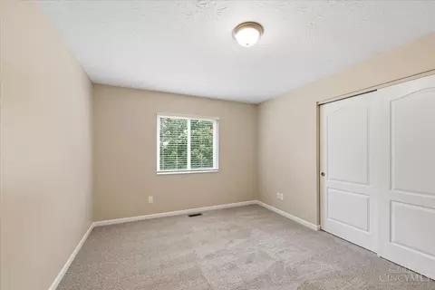 Bedroom - 6527 Thistle Grv, Morrow, OH 45152 photo 3 of 5