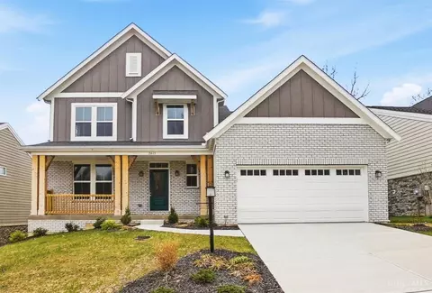 2615 Golden Leaf Dr, Beavercreek, OH 45431