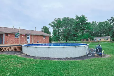Exterior - 8103 Faller Rd, Maineville, OH 45039 photo 7 of 10