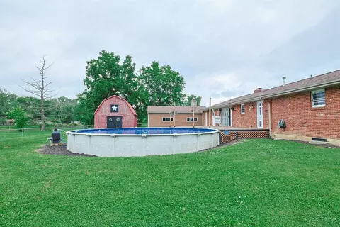 Exterior - 8103 Faller Rd, Maineville, OH 45039 photo 8 of 10
