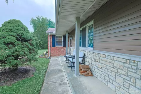 Exterior - 8103 Faller Rd, Maineville, OH 45039 photo 2 of 10