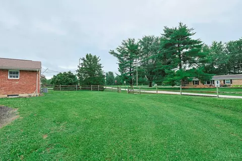 Exterior - 8103 Faller Rd, Maineville, OH 45039 photo 5 of 10