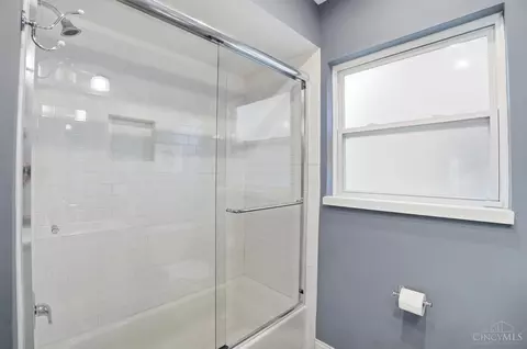 Bath - 3422 Ault View Ave, Cincinnati, OH 45208 photo 8 of 8