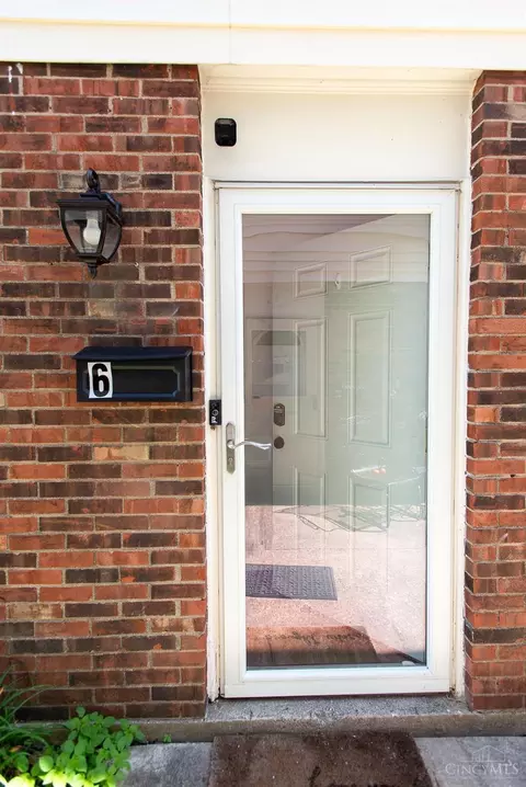 6 Dusk Ct, Fairfield, OH 45014