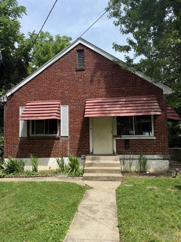 5764 Kenneth Ave, Cincinnati, OH 45224