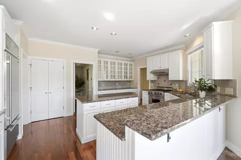 Kitchen - 8530 Cornetts Cv, Maineville, OH 45039 photo 4 of 4