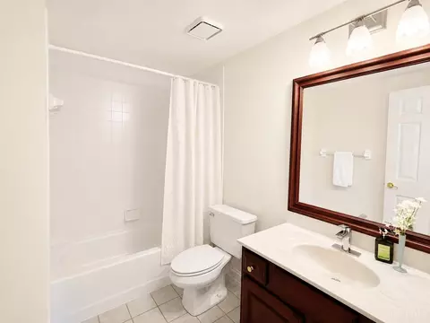 Bath - 8530 Cornetts Cv, Maineville, OH 45039 photo 5 of 5