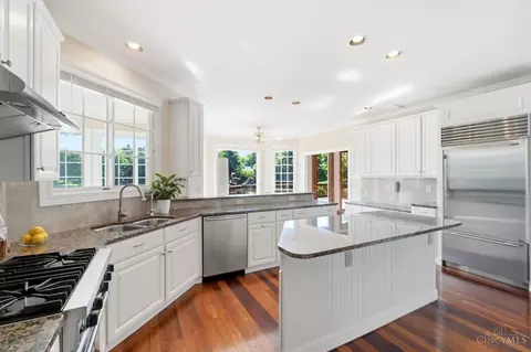 Kitchen - 8530 Cornetts Cv, Maineville, OH 45039 photo 2 of 4
