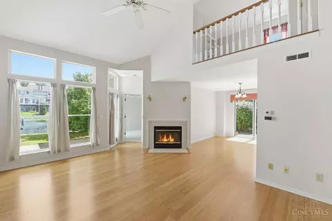 Living - 490 Madeira Ct, Cincinnati, OH 45255 photo 2 of 5