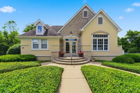Exterior - 490 Madeira Ct, Cincinnati, OH 45255 photo 6 of 11