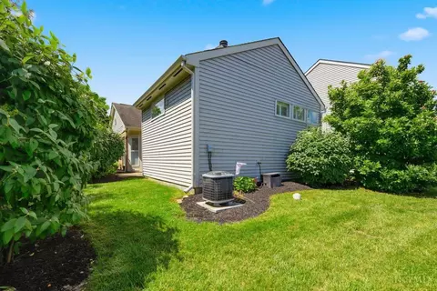 Exterior - 490 Madeira Ct, Cincinnati, OH 45255 photo 5 of 11