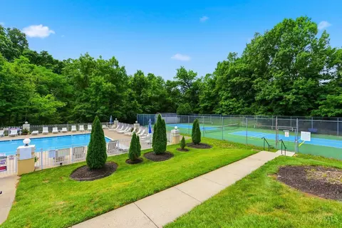 Exterior - 490 Madeira Ct, Cincinnati, OH 45255 photo 7 of 11
