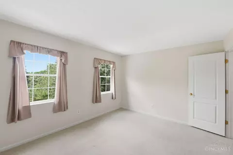 Bedroom - 490 Madeira Ct, Cincinnati, OH 45255 photo 8 of 9