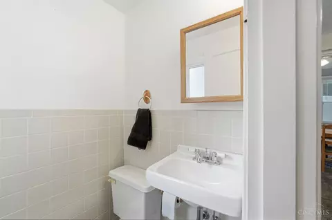 Bath - 4024 Paddock Rd, Cincinnati, OH 45229 photo 1 of 6