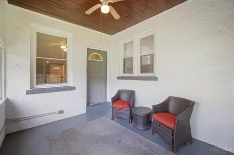 Exterior - 4024 Paddock Rd, Cincinnati, OH 45229 photo 4 of 15