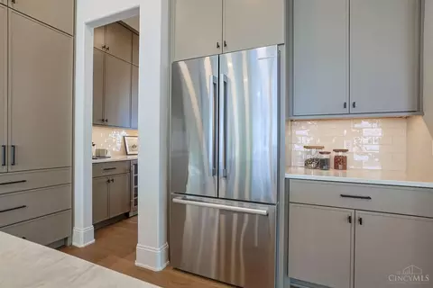 Kitchen - 7401 Cornell Rd, Montgomery, OH 45242 photo 9 of 9