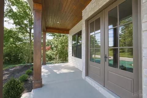 Exterior - 7401 Cornell Rd, Montgomery, OH 45242 photo 3 of 8