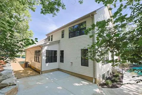 Exterior - 7401 Cornell Rd, Montgomery, OH 45242 photo 8 of 8