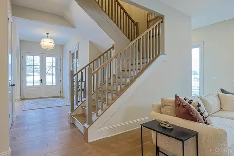 Entry Way - 7401 Cornell Rd, Montgomery, OH 45242 photo 4 of 8