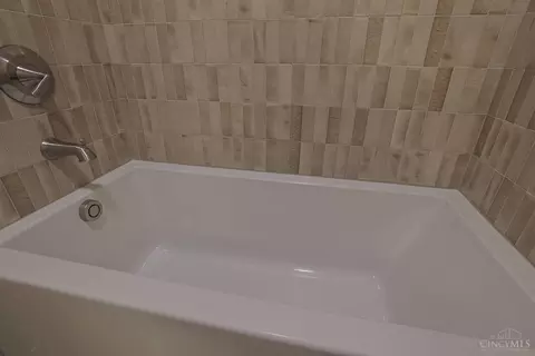 Bath - 7401 Cornell Rd, Montgomery, OH 45242 photo 11 of 11
