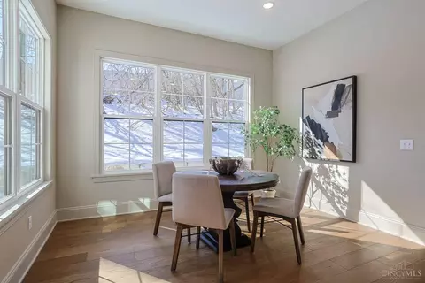 Dining - 7401 Cornell Rd, Montgomery, OH 45242 photo 5 of 6