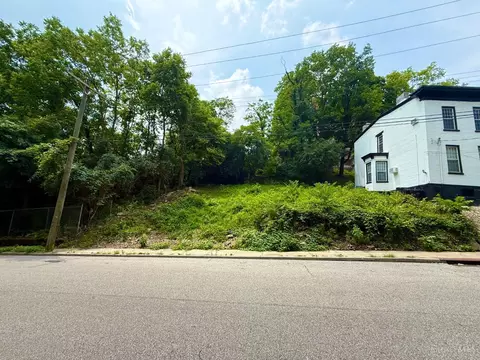 423 Collins Ave, Cincinnati, OH 45202