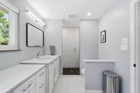 Bath - 7451 Sagamore Dr, Cincinnati, OH 45236 photo 2 of 6