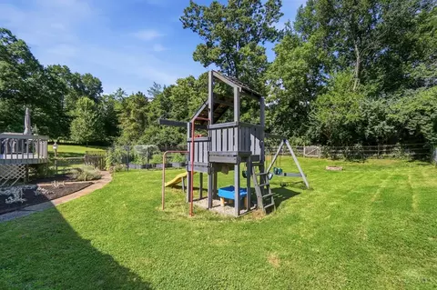 Exterior - 7451 Sagamore Dr, Cincinnati, OH 45236 photo 9 of 14