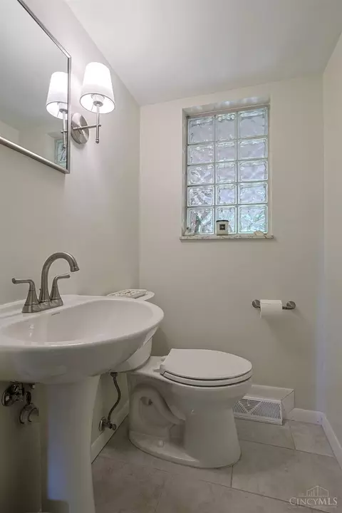 Bath - 10639 Weil Rd, Montgomery, OH 45249 photo 1 of 4