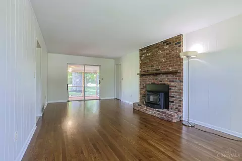 Living - 10639 Weil Rd, Montgomery, OH 45249 photo 5 of 8