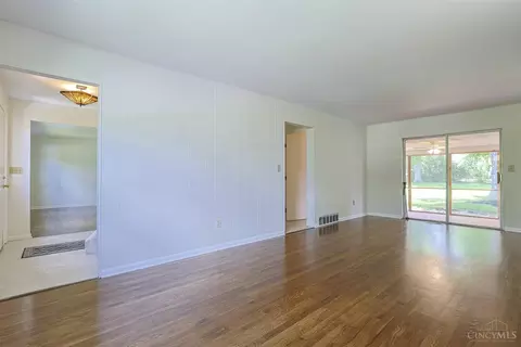 Living - 10639 Weil Rd, Montgomery, OH 45249 photo 8 of 8