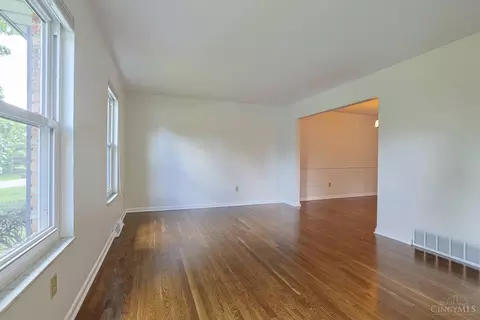 Living - 10639 Weil Rd, Montgomery, OH 45249 photo 3 of 8