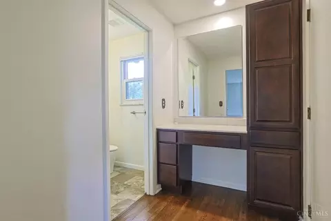 Bath - 10639 Weil Rd, Montgomery, OH 45249 photo 2 of 4