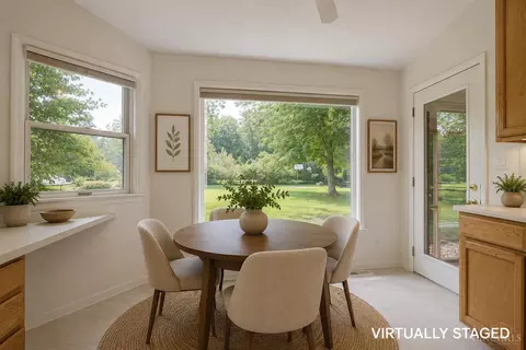 Dining - 10639 Weil Rd, Montgomery, OH 45249 photo 2 of 2