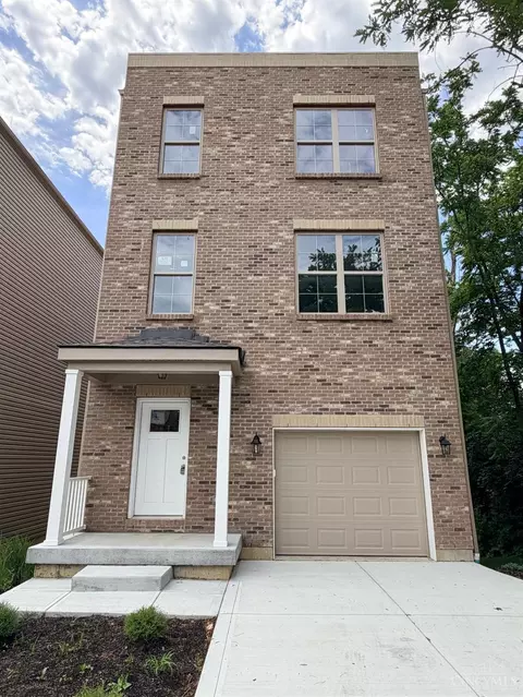 381 Cityscape West Dr, Cincinnati, OH 45205