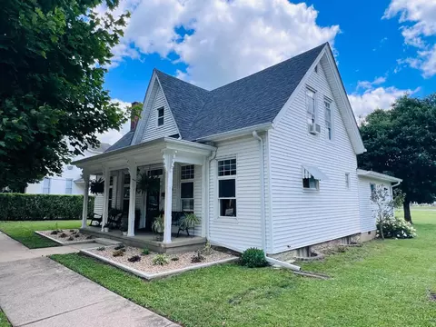 914 Franklin Ave, Brookville, IN 47012