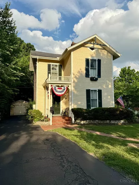 900 Troy, Glendale, OH 45246