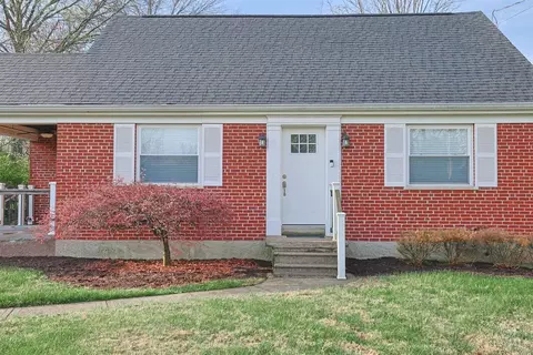 10019 Zig Zag Rd, Montgomery, OH 45242