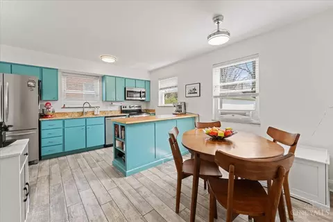 Kitchen - 10019 Zig Zag Rd, Montgomery, OH 45242 photo 6 of 6