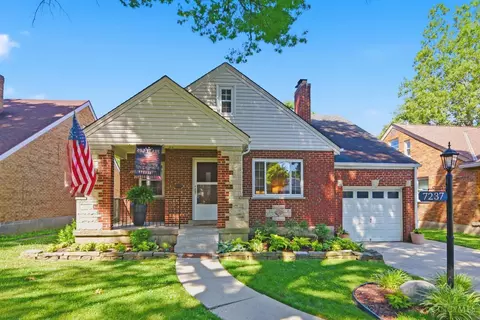 7237 Garden Rd, Cincinnati, OH 45236