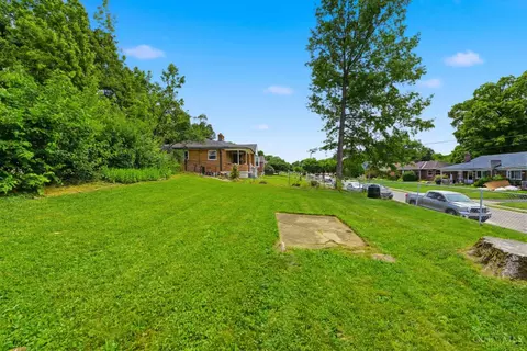 Exterior - 3032 Boudinot Ave, Cincinnati, OH 45238 photo 8 of 9