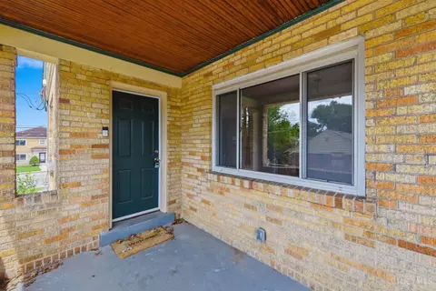 Exterior - 3032 Boudinot Ave, Cincinnati, OH 45238 photo 3 of 9