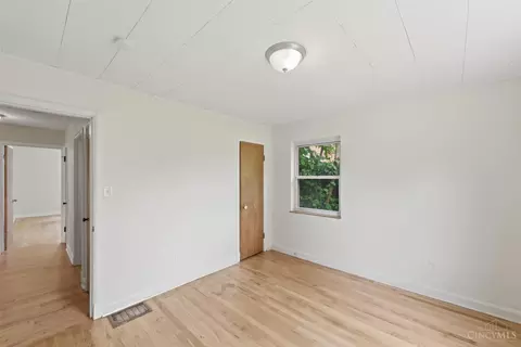 Bedroom - 3032 Boudinot Ave, Cincinnati, OH 45238 photo 6 of 7