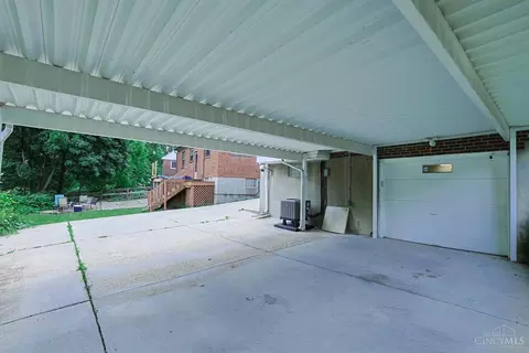 Exterior - 6738 Hampton Dr, Cincinnati, OH 45236 photo 5 of 6