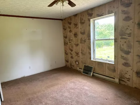Bedroom - 2333 Tucker Rd, Blanchester, OH 45107 photo 3 of 4