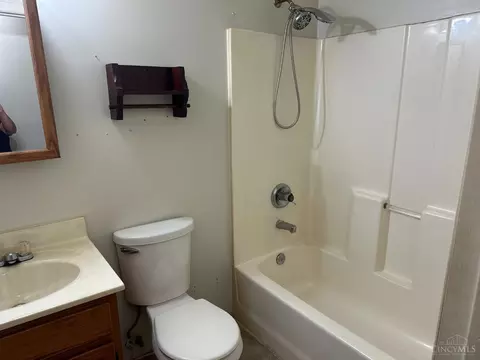 Bath - 2333 Tucker Rd, Blanchester, OH 45107 photo 1 of 2