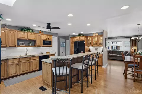 Kitchen - 5508 Cleander Dr, Cincinnati, OH 45238 photo 3 of 5