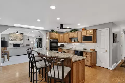 Kitchen - 5508 Cleander Dr, Cincinnati, OH 45238 photo 2 of 5